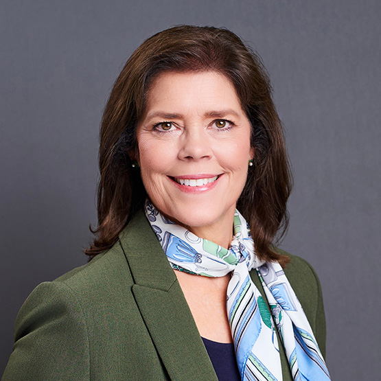 Sabrina Sells headshot